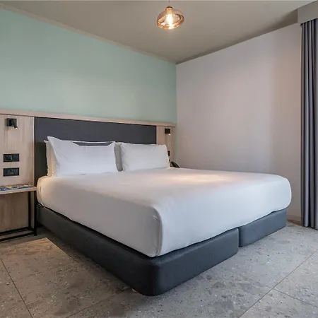 Mistral St Julians Affiliated By Melia Szálloda *